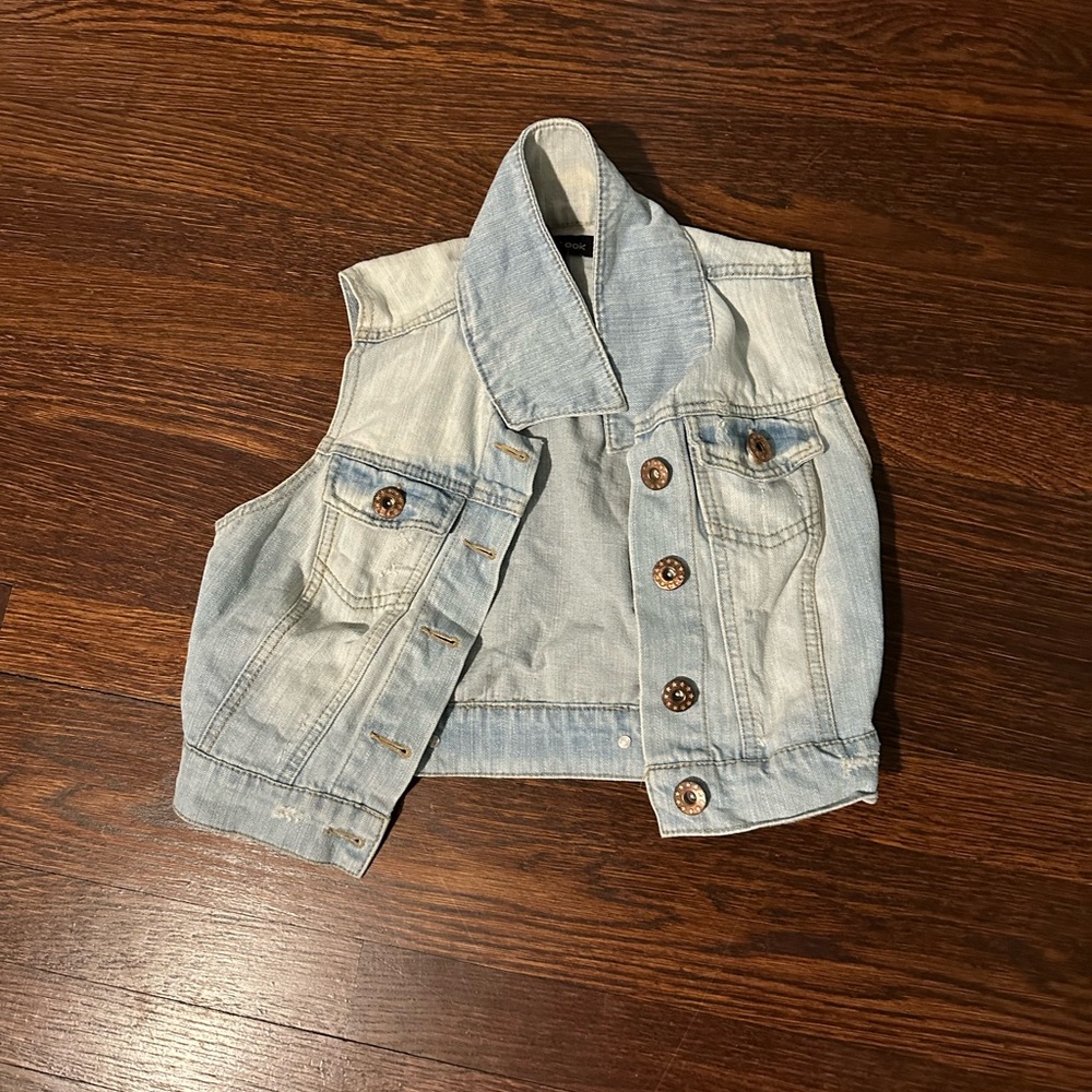 Cropped denim vest, light wash